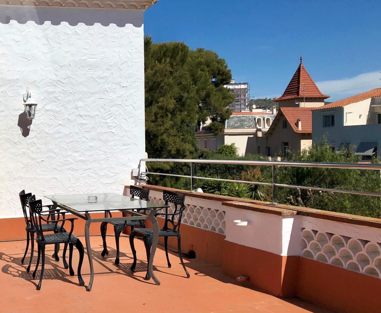 Hotel Capri Сіджас Екстер'єр фото