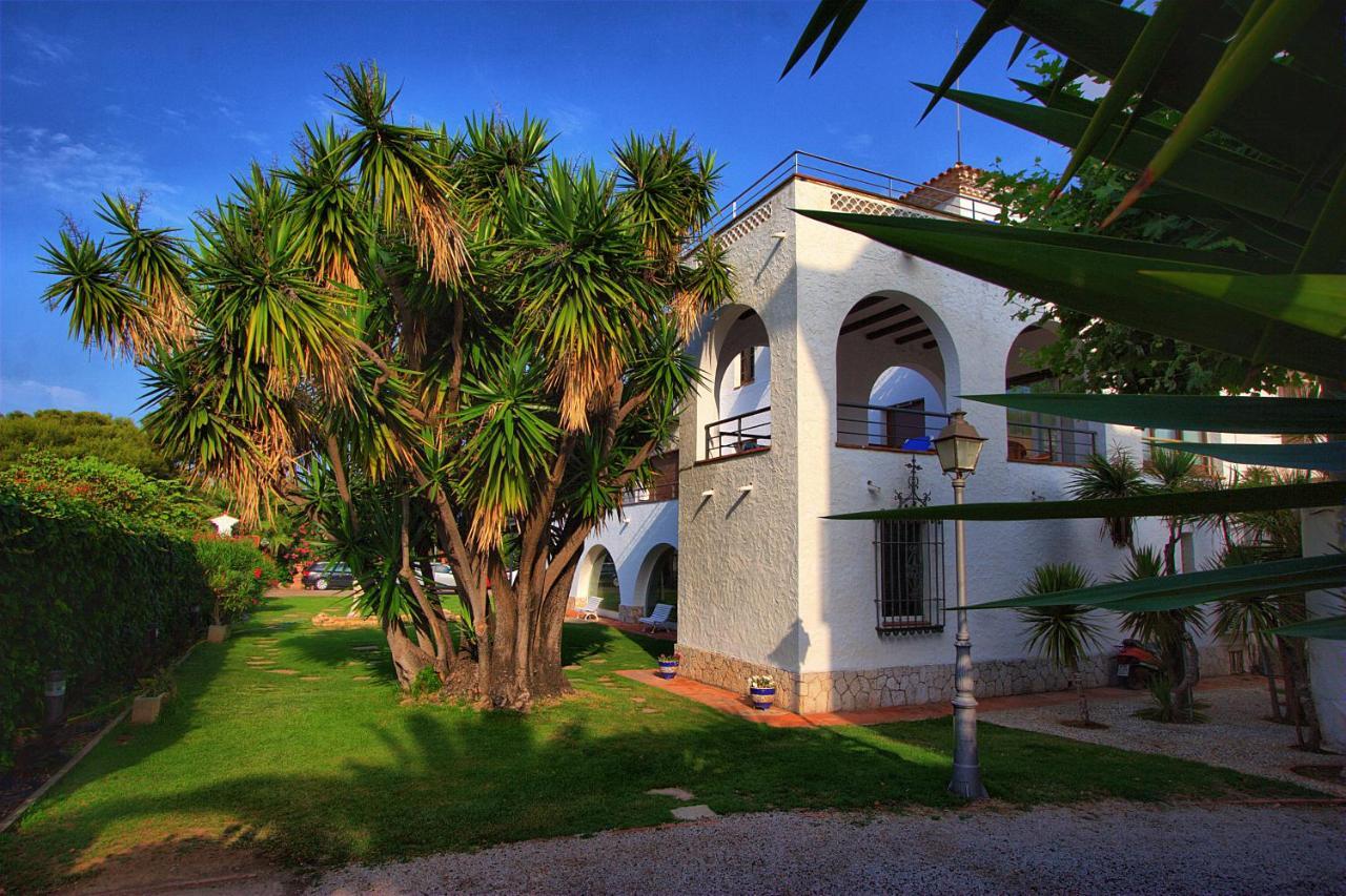 Hotel Capri Сіджас Екстер'єр фото